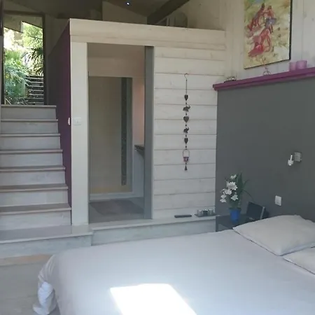 לינה וארוחת בוקר Un Matin D'ete