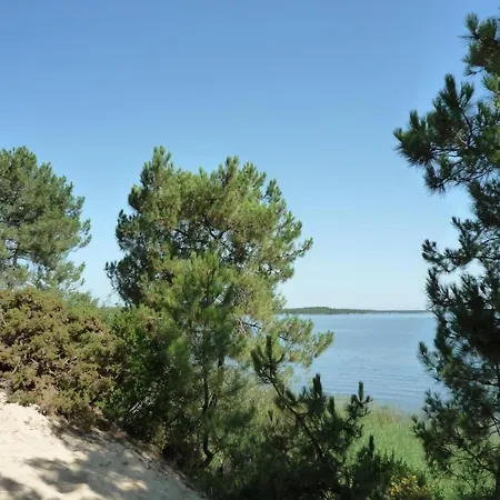 Un Matin D'ete 3* لاكانو